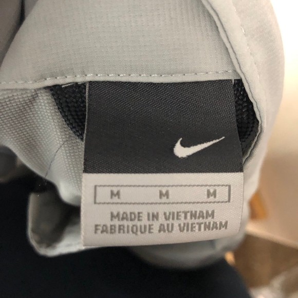 Nike 1/2 Zip Pop over Windbreaker very Light, zip pocket on back SZ M Unisex - Picture 6 of 6